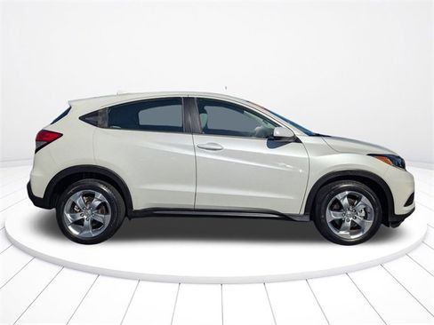 Used 2021 Honda HR-V LX image 2