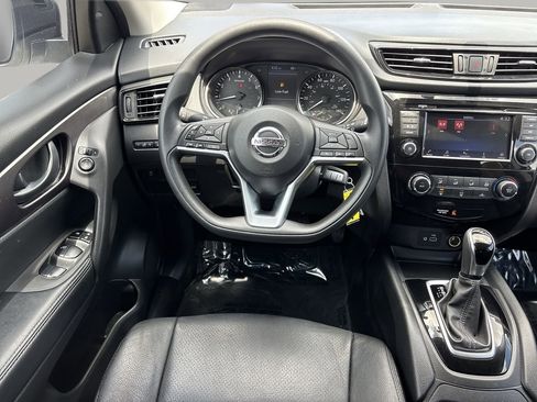 Used 2019 Nissan Rogue Sport S FWD image 13