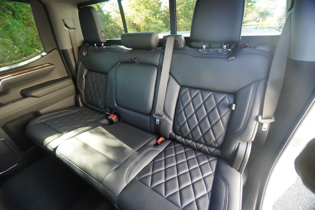 Used 2025 GMC Sierra 1500 Elevation w/ Preferred Package AWD/4WD image 29