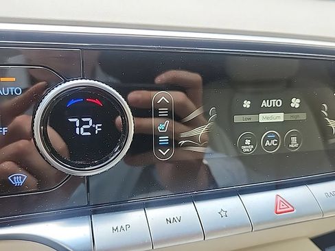 Used 2024 Genesis Electrified GV70 AWD/4WD image 22