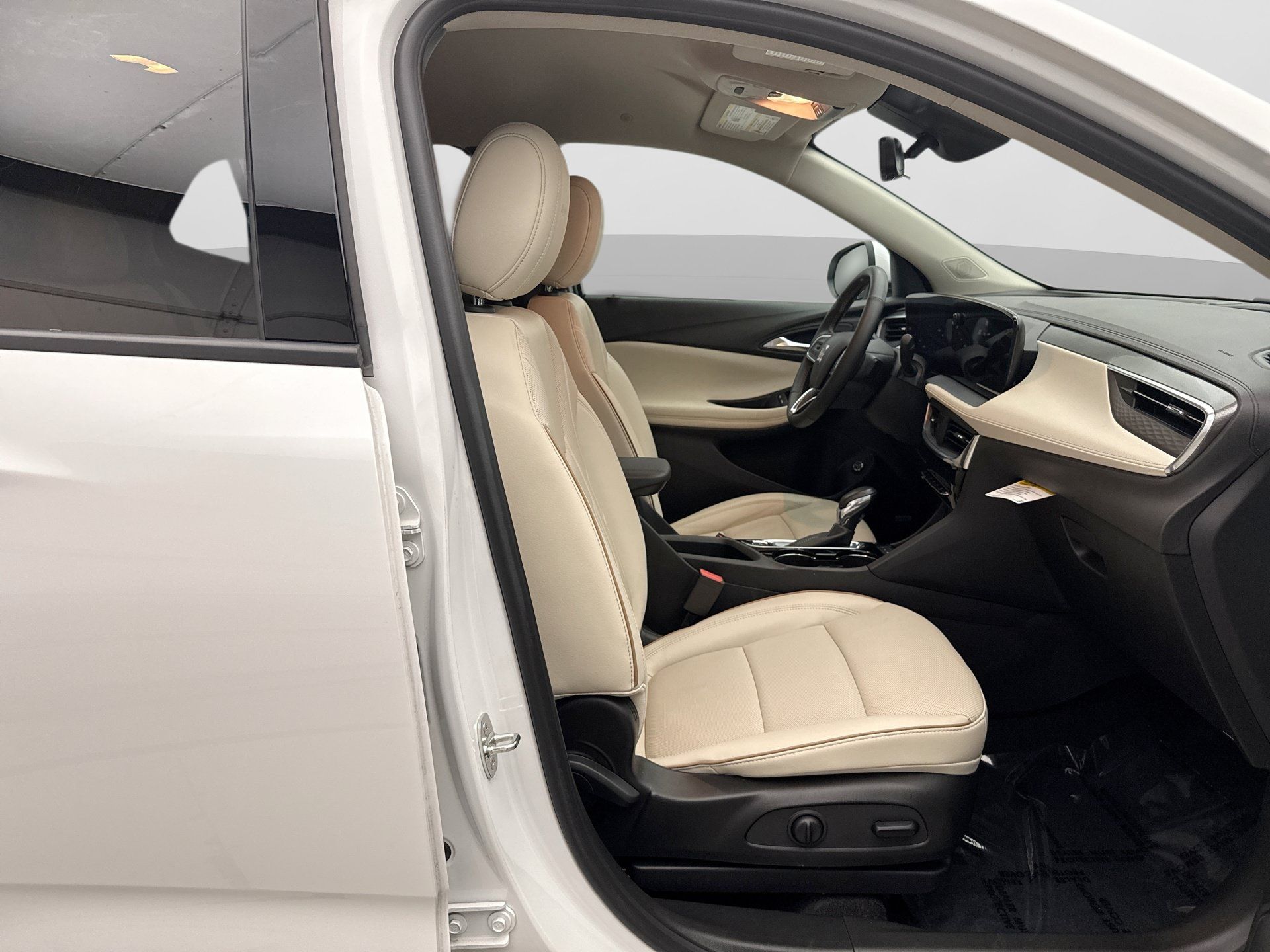 Used 2024 Buick Encore GX Avenir w/ Avenir Technology Package AWD/4WD image 18