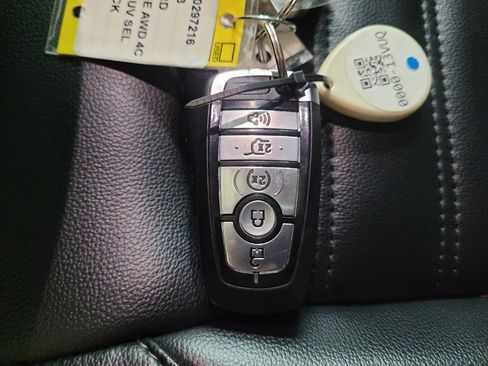 Used 2023 Ford Edge SEL w/ Convenience Package image 32