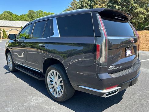 Used 2023 Cadillac Escalade Premium Luxury RWD image 21