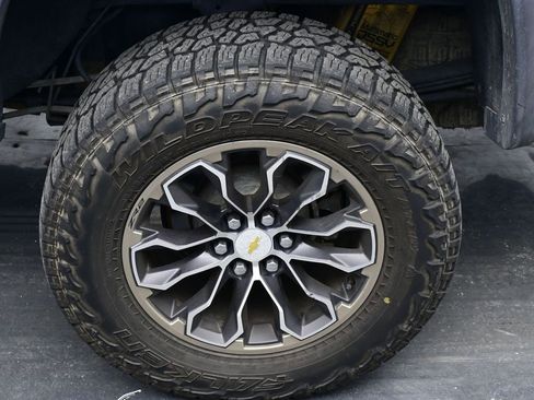 Used 2019 Chevrolet Colorado ZR2 image 13