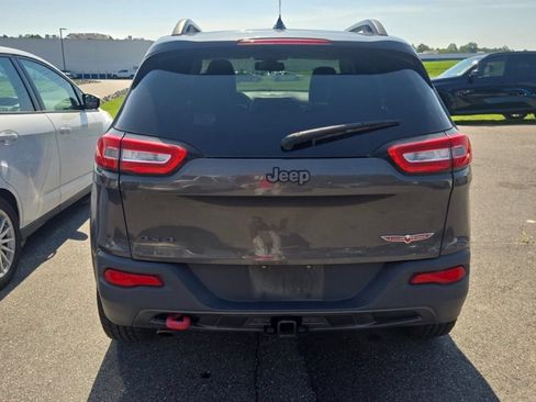 Used 2014 Jeep Cherokee Trailhawk AWD/4WD image 4