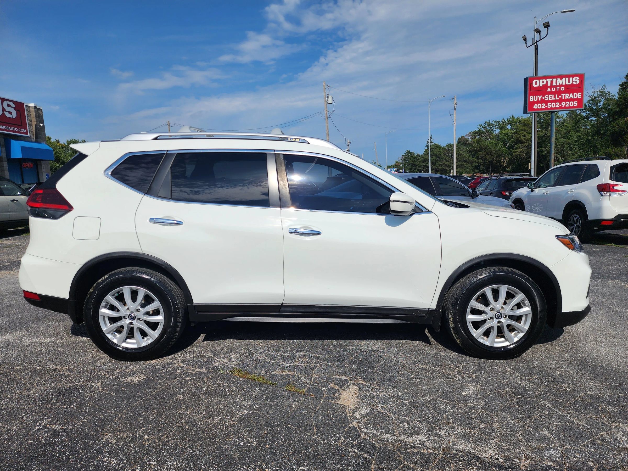 Used 2020 Nissan Rogue SV AWD/4WD image 8