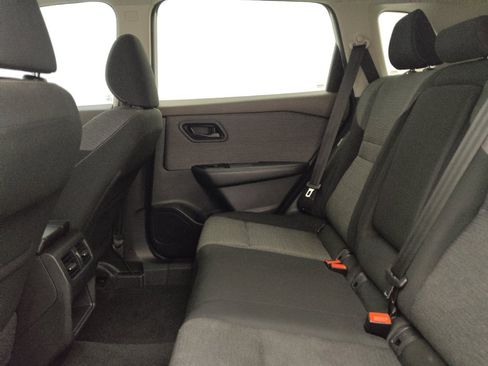 Used 2021 Nissan Rogue S FWD image 18