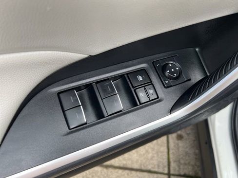 Used 2024 Toyota RAV4 XLE image 42