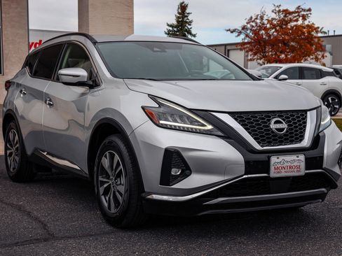 Used 2023 Nissan Murano SV image 3