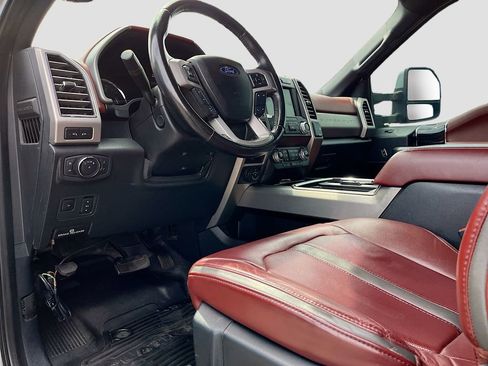 Used 2021 Ford F350 Platinum AWD/4WD image 9