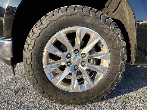 Used 2019 Chevrolet Silverado 1500 LTZ w/ LTZ Convenience Package image 8