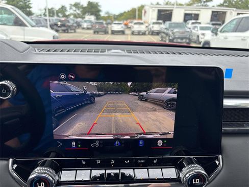 New 2025 GMC Canyon Elevation w/ Convenience Package image 9