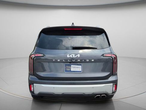 Used 2024 Kia Telluride EX w/ EX Captain's Chair Package FWD image 5