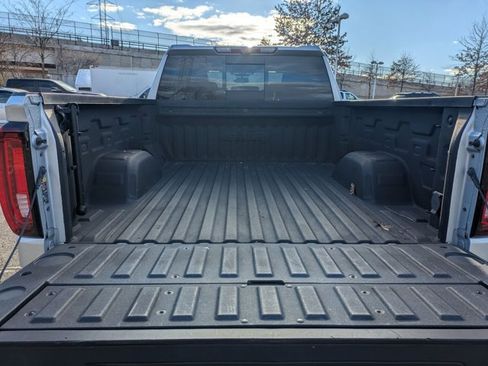 Used 2022 GMC Sierra 1500 AT4 w/ AT4 Premium Package image 6