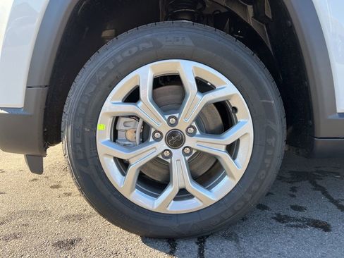 New 2026 Jeep Compass Latitude AWD/4WD image 26