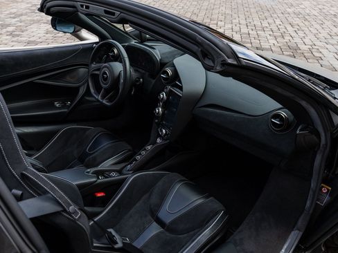 Used 2020 McLaren 720S Performance image 20