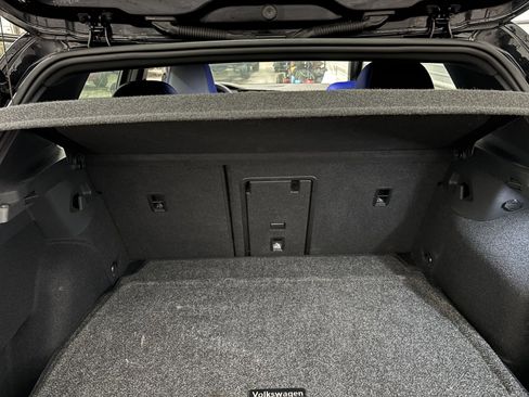 Used 2023 Volkswagen Golf 20th Anniversary Edition image 33