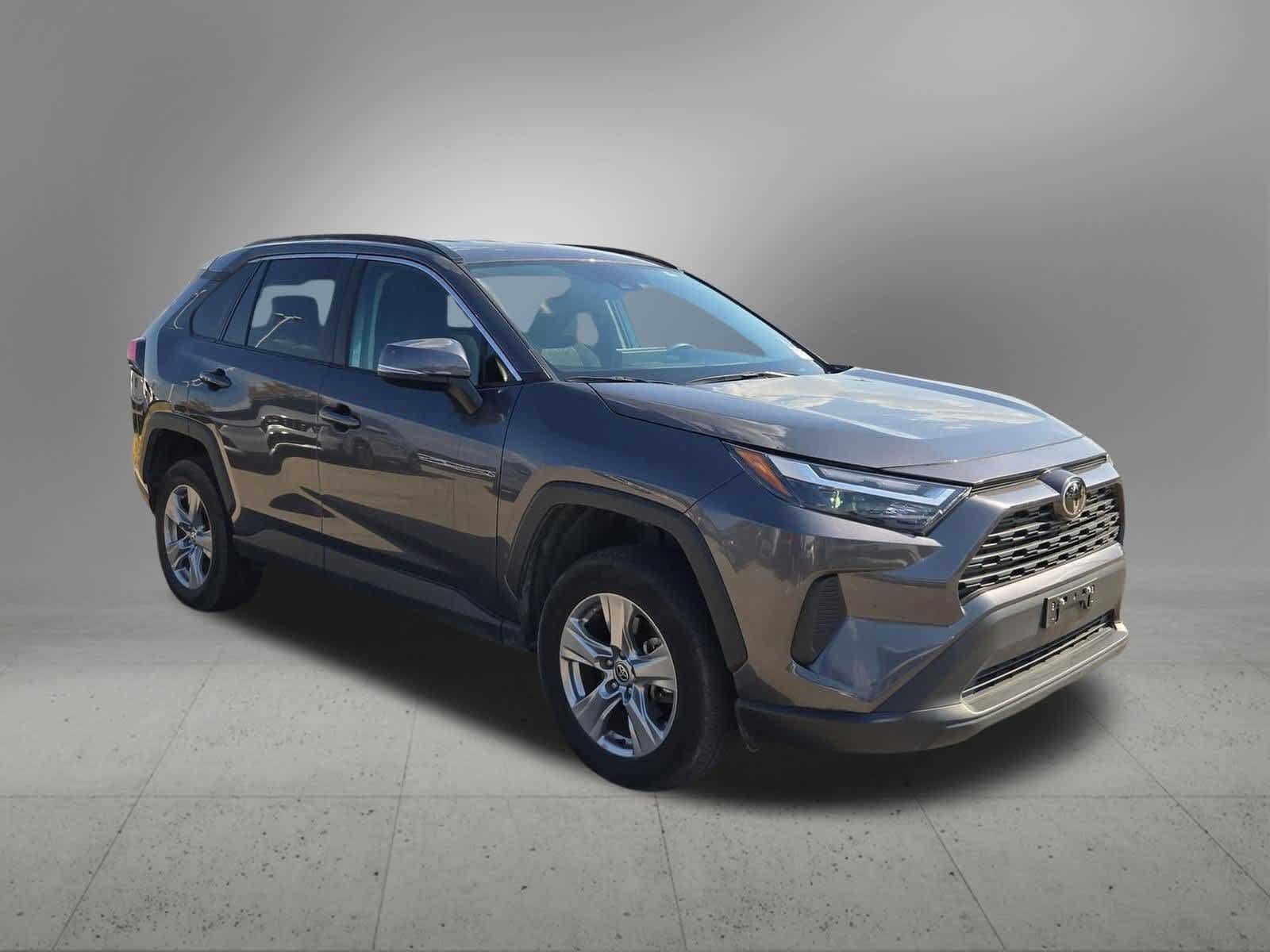 Used 2024 Toyota RAV4 XLE FWD image 8