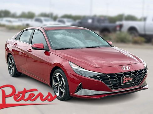 Used 2023 Hyundai Elantra Limited w/ Preferred Accessory Package FWD image 1
