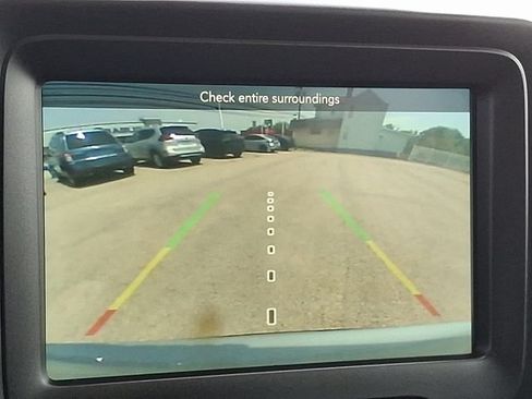 Used 2018 Jeep Renegade Latitude AWD/4WD image 18