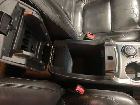 Used 2014 Ford Explorer XLT w/ Equipment Group 202A AWD/4WD image 5