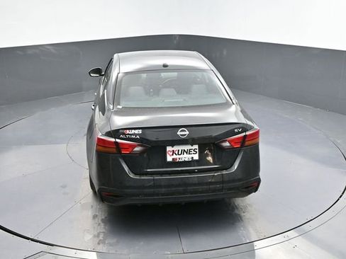 Used 2024 Nissan Altima 2.5 SV image 40