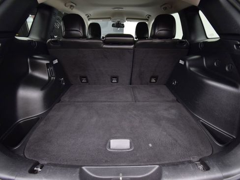 Used 2016 Jeep Cherokee Trailhawk image 29