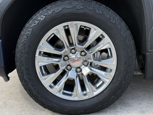 Used 2021 GMC Sierra 1500 Denali w/ Driver Alert Package II AWD/4WD image 11