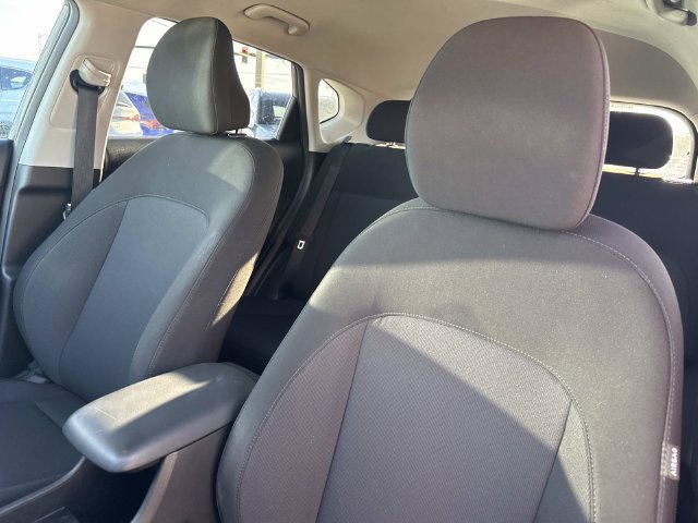 Used 2024 Hyundai Kona SEL FWD image 18
