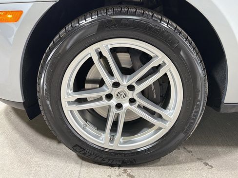 Used 2025 Porsche Macan image 43