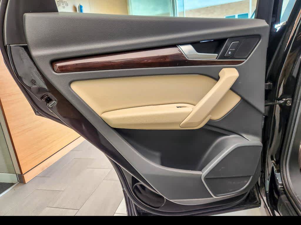 Used 2019 Audi Q5 2.0T Premium AWD/4WD image 20