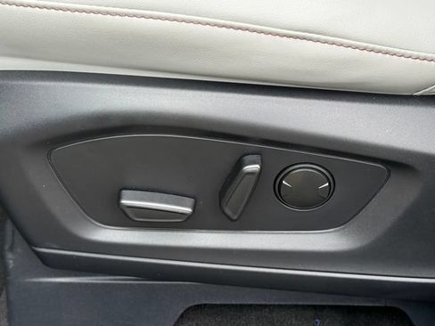 Certified 2025 Ford Explorer Active w/ Active Comfort Package AWD/4WD image 4