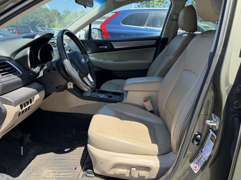 Used 2017 Subaru Outback 2.5i Premium AWD/4WD image 5