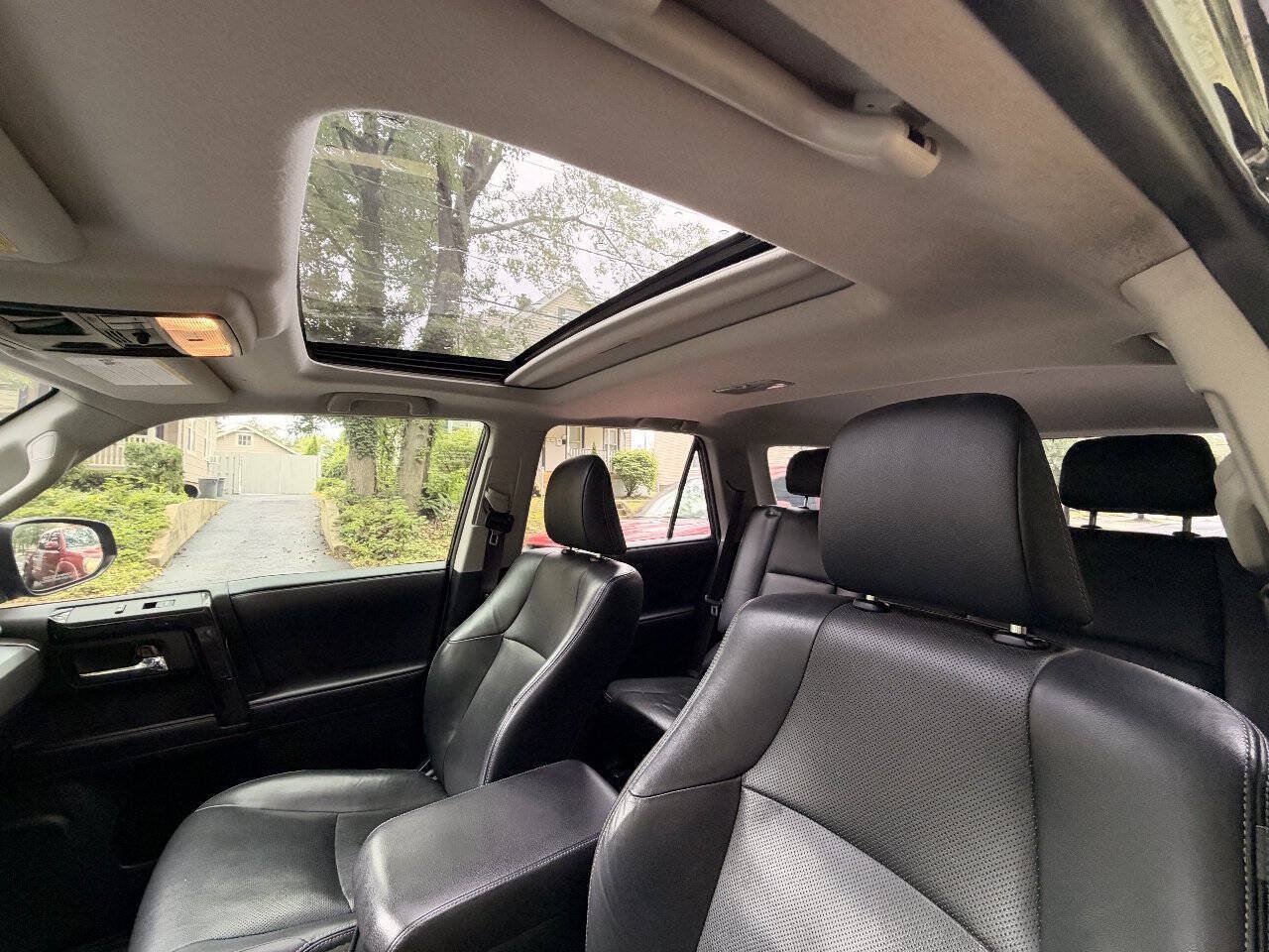 Used 2019 Toyota 4Runner Limited AWD/4WD image 10