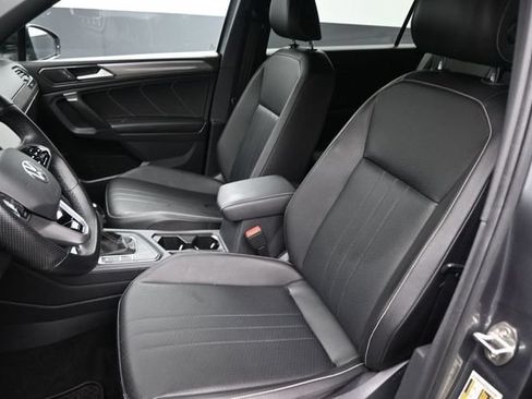 Used 2022 Volkswagen Tiguan SE R-Line FWD image 19