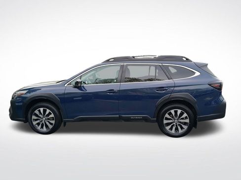 Used 2023 Subaru Outback Limited AWD/4WD image 4