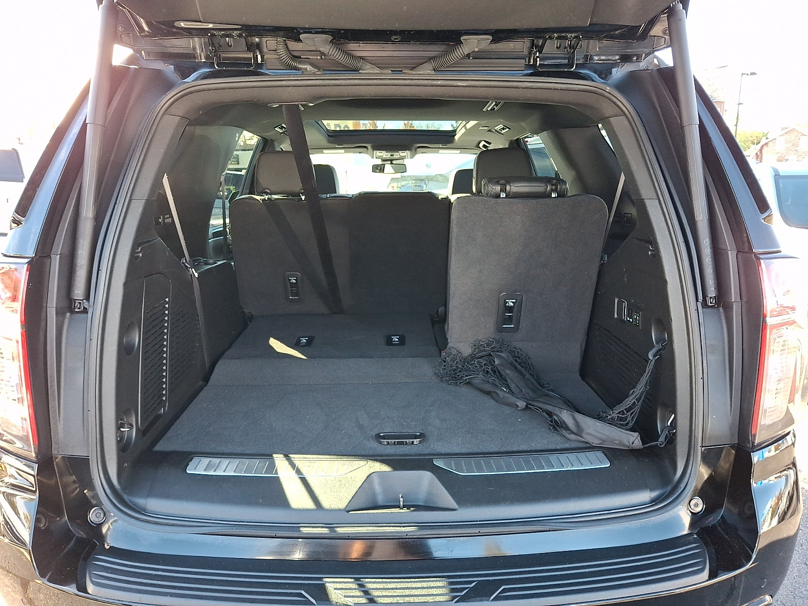 Certified 2023 Chevrolet Tahoe RST w/ Luxury Package AWD/4WD image 31