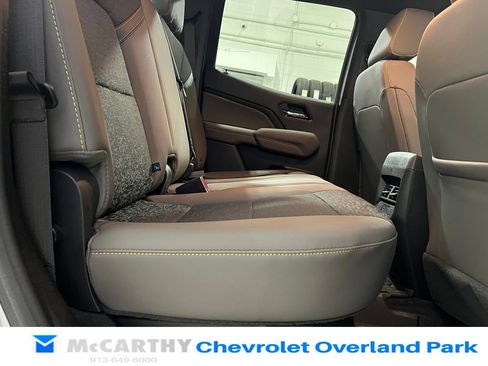 Used 2024 Chevrolet Colorado ZR2 w/ Technology Package AWD/4WD image 30