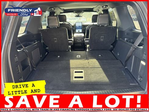 Used 2022 Ford Expedition Platinum image 6