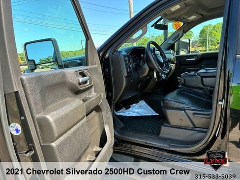 Used 2021 Chevrolet Silverado 2500 Custom w/ Custom Convenience Package AWD/4WD image 9