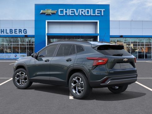 New 2026 Chevrolet Trax LT w/ LT Convenience Package FWD image 27
