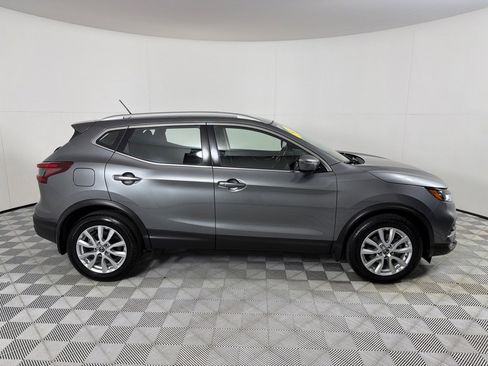 Used 2022 Nissan Rogue Sport SV AWD/4WD image 4