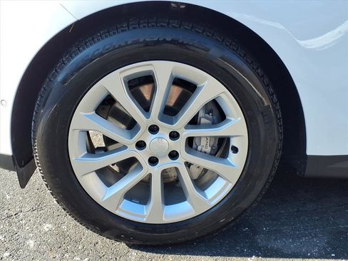 Certified 2025 Land Rover Range Rover Sport image 9