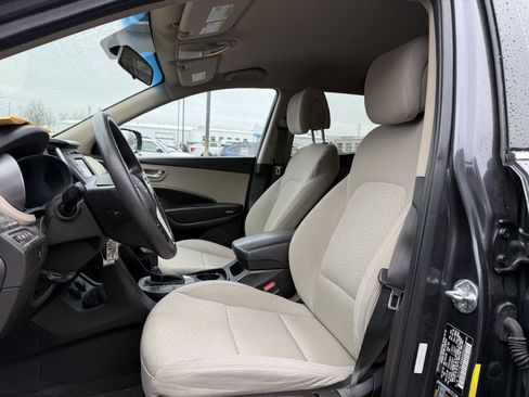 Used 2017 Hyundai Santa Fe Sport image 9