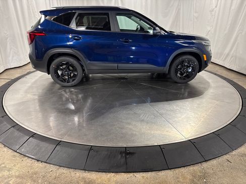 New 2026 Kia Seltos EX w/ EX Sunroof Package AWD/4WD image 9