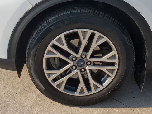 Used 2021 Ford Escape SEL w/ Technology Package image 15