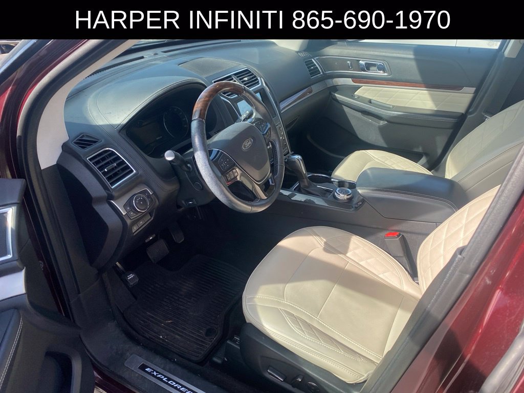 Used 2018 Ford Explorer Platinum AWD/4WD image 5