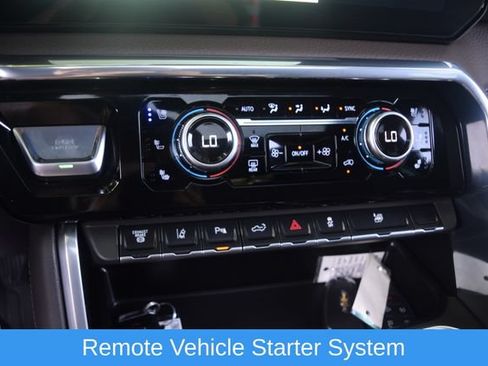 Used 2026 GMC Sierra 3500 Denali w/ Denali Reserve Package AWD/4WD image 11