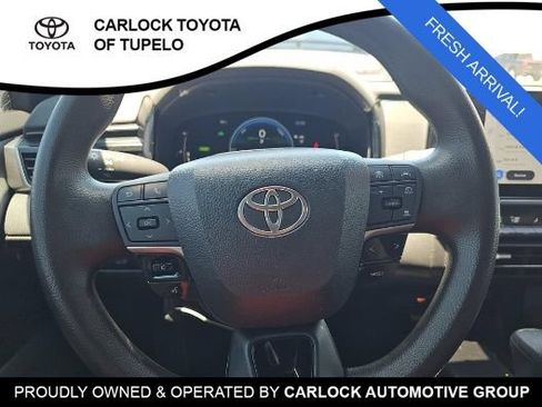 Used 2025 Toyota Camry LE FWD image 8