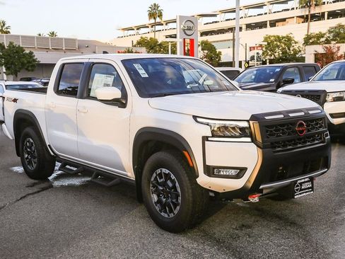 New 2026 Nissan Frontier PRO-4X w/ Tow Package AWD/4WD image 3